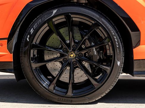 Used 2024 Lamborghini Urus S image 11