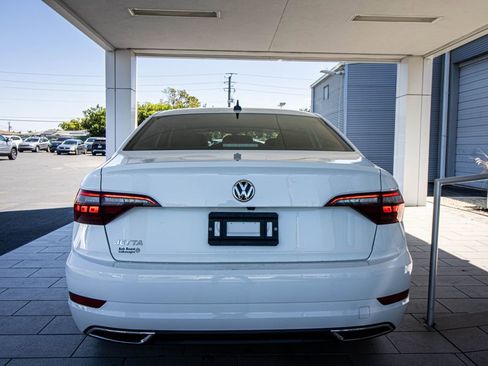 Used 2021 Volkswagen Jetta R-Line image 16