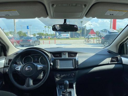 Used 2019 Nissan Sentra S FWD image 15