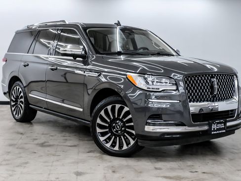 Used 2022 Lincoln Navigator Black Label image 5