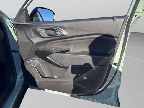 Used 2024 Chevrolet Trax RS w/ Driver Confidence Package image 33