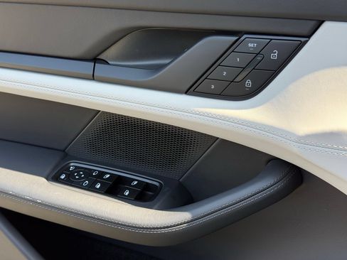 New 2026 Porsche Taycan RWD image 25