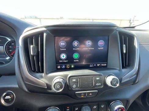 Used 2024 GMC Terrain AT4 w/ Tech Package AWD/4WD image 11