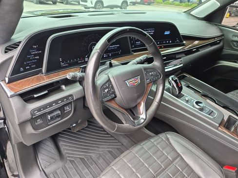 Used 2023 Cadillac Escalade Premium Luxury Platinum AWD/4WD image 16
