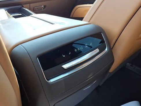Used 2023 Cadillac Escalade Premium Luxury w/ LPO, Illumination Package AWD/4WD image 26