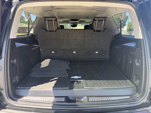 Used 2019 Chevrolet Suburban Premier w/ RST 6.2L Performance Edition AWD/4WD image 17