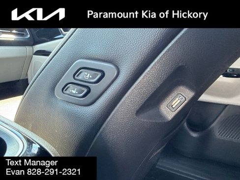 Used 2023 Kia Carnival SX Prestige FWD image 21