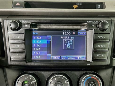 Used 2016 Toyota RAV4 LE FWD image 19