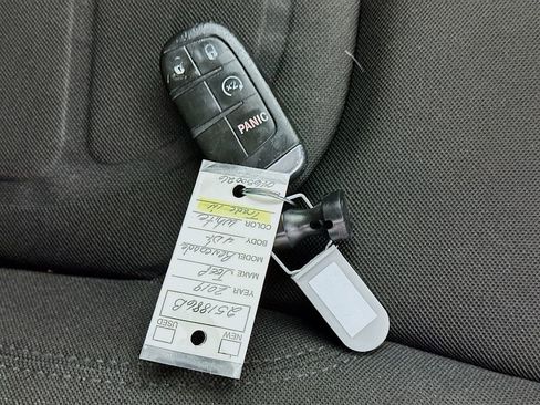Used 2019 Jeep Renegade Latitude w/ Popular Equipment Group FWD image 31