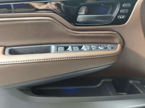 New 2026 Honda Odyssey Touring image 13