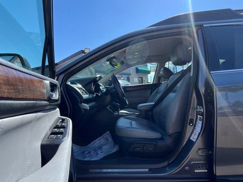 Used 2018 Subaru Outback 2.5i Limited AWD/4WD image 21