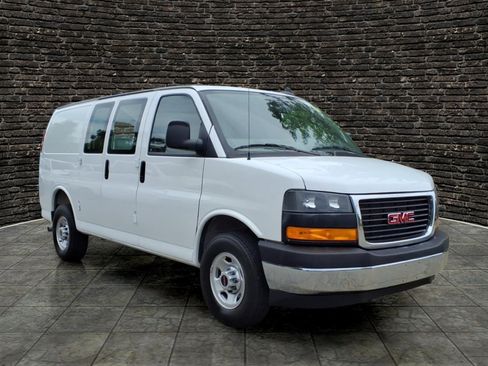 Used 2025 GMC Savana 2500 w/ Driver Convenience Package RWD image 1