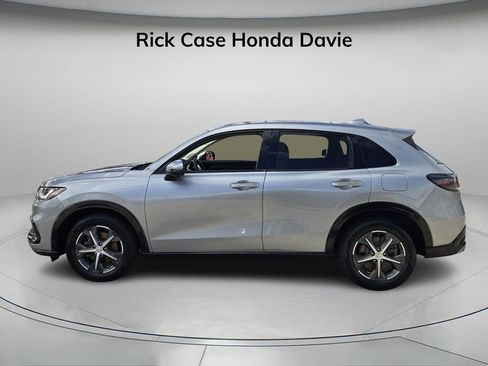 Certified 2024 Honda HR-V EX-L image 4