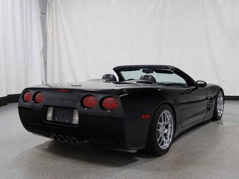 Used 1998 Chevrolet Corvette Convertible w/ Memory Pkg RWD image 9