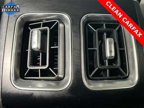 Certified 2024 Kia Sorento LX image 25