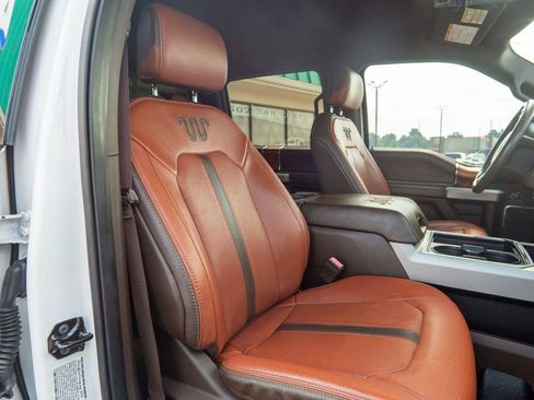 Used 2019 Ford F350 King Ranch w/ Chrome Package AWD/4WD image 32