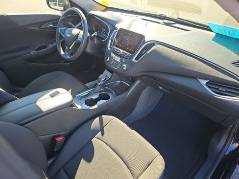 Used 2024 Chevrolet Malibu LT image 25