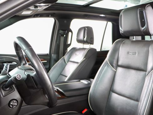 Used 2023 Cadillac Escalade Premium Luxury w/ LPO, Floor Liner Package AWD/4WD image 29