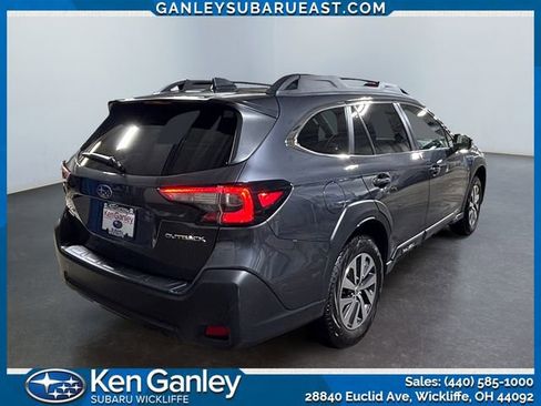 Certified 2023 Subaru Outback Premium image 5