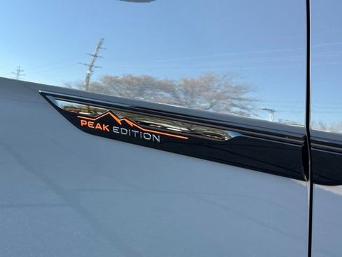 New 2026 Volkswagen Atlas Peak Edition image 8