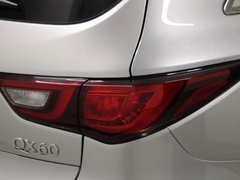 Used 2020 INFINITI QX60 Luxe w/ Essential Package image 15