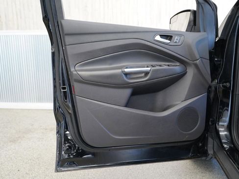 Used 2016 Ford Escape SE image 28