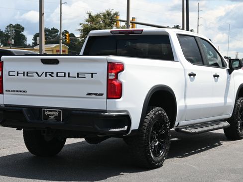 Used 2024 Chevrolet Silverado 1500 ZR2 w/ Technology Package image 11