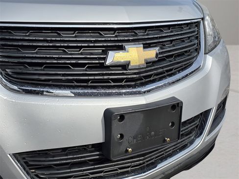 Used 2016 Chevrolet Traverse LS image 9