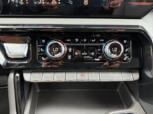 New 2026 GMC Sierra 1500 AT4 AWD/4WD image 14