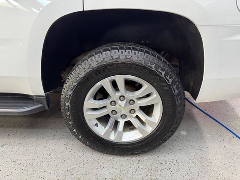 Used 2018 Chevrolet Tahoe LT AWD/4WD image 33