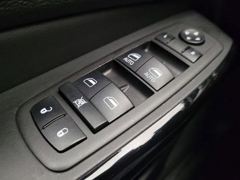 Used 2023 Jeep Cherokee Altitude Lux image 27