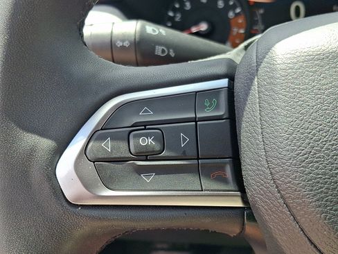 Used 2023 Jeep Compass Latitude AWD/4WD image 21