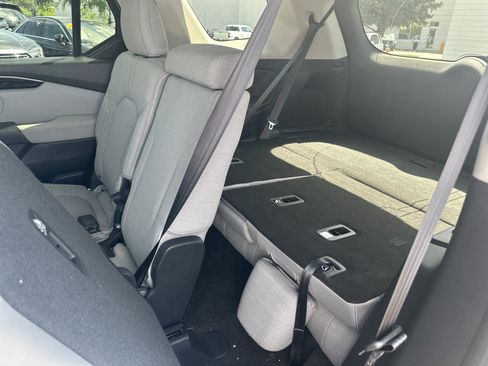 Used 2023 Honda Pilot LX image 16