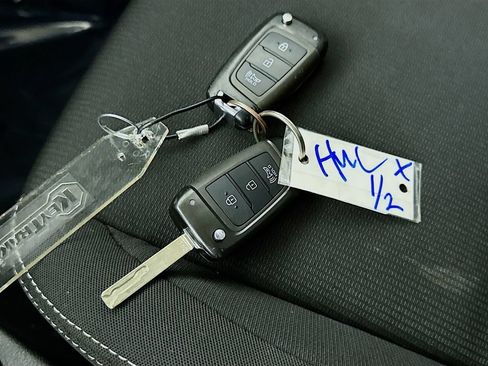 Certified 2023 Hyundai Venue SEL FWD image 32