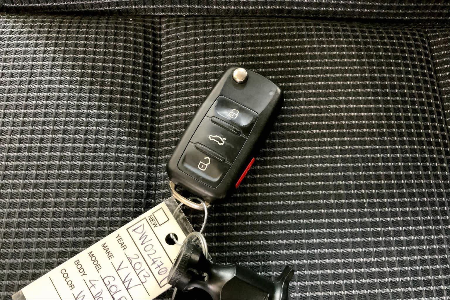 Used 2013 Volkswagen Golf 4-Door FWD image 14