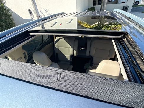 Used 2021 Ford Explorer Limited w/ Equipment Group 301A image 24