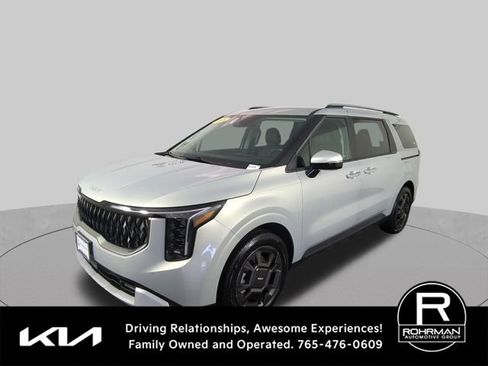 Used 2025 Kia Carnival EX FWD image 11