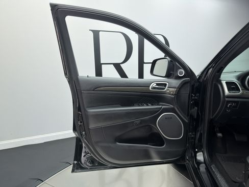 Used 2020 Jeep Grand Cherokee Trackhawk AWD/4WD image 14