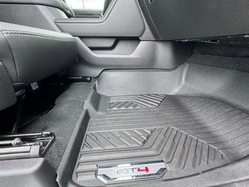 New 2025 GMC Sierra 2500 AT4 w/ AT4 Premium Plus Package image 22