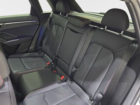 Certified 2025 Audi Q3 2.0T Premium Plus w/ Premium Plus Package image 17