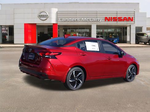 New 2025 Nissan Versa SR w/ Trunk Package image 3