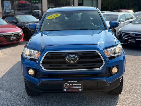 Used 2018 Toyota Tacoma SR5 RWD image 3