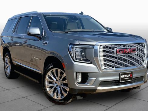 Used 2023 GMC Yukon Denali AWD/4WD image 3