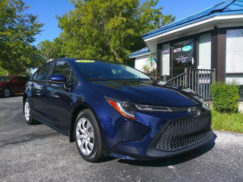Used 2020 Toyota Corolla LE FWD image 4