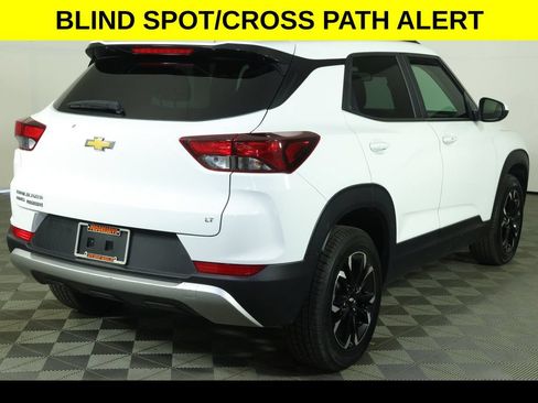 Used 2023 Chevrolet TrailBlazer LT w/ Convenience Package AWD/4WD image 11
