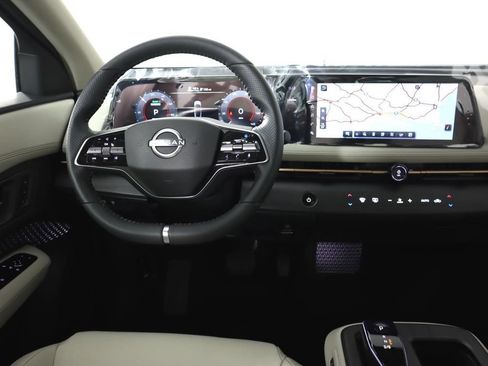 Used 2023 Nissan Ariya FWD image 20