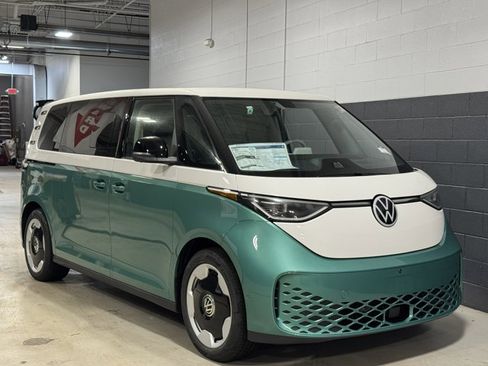 New 2025 Volkswagen ID. Buzz Pro S Plus image 2