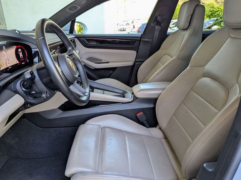 Used 2024 Porsche Macan 4 Electric image 16