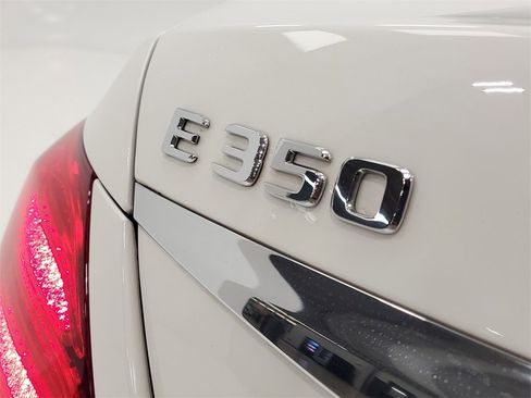 Used 2020 Mercedes-Benz E 350 4MATIC Sedan image 8