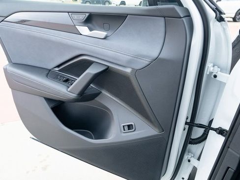 New 2026 Volkswagen Tiguan SE R-Line image 26